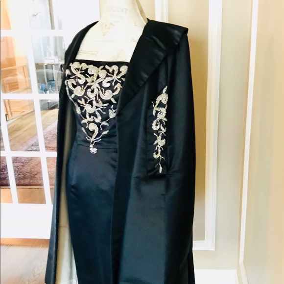 MR Blackwell Satin Dress - Sz 6 Embellished top - Picture 9 of 13